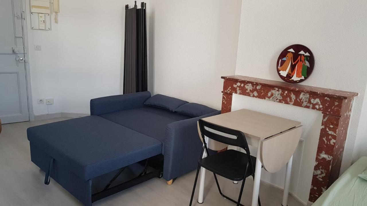 Studio With Sea View For 2 People ตูลง ภายนอก รูปภาพ